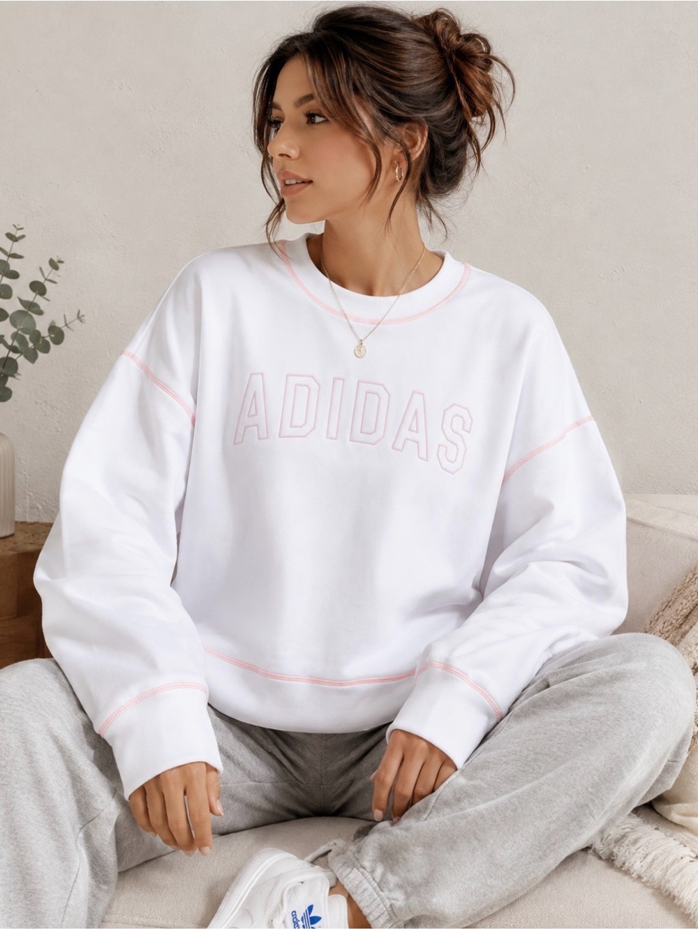 Adidas Women’s Oversized Crewneck Sweatshirt White Pink Stitch Size S